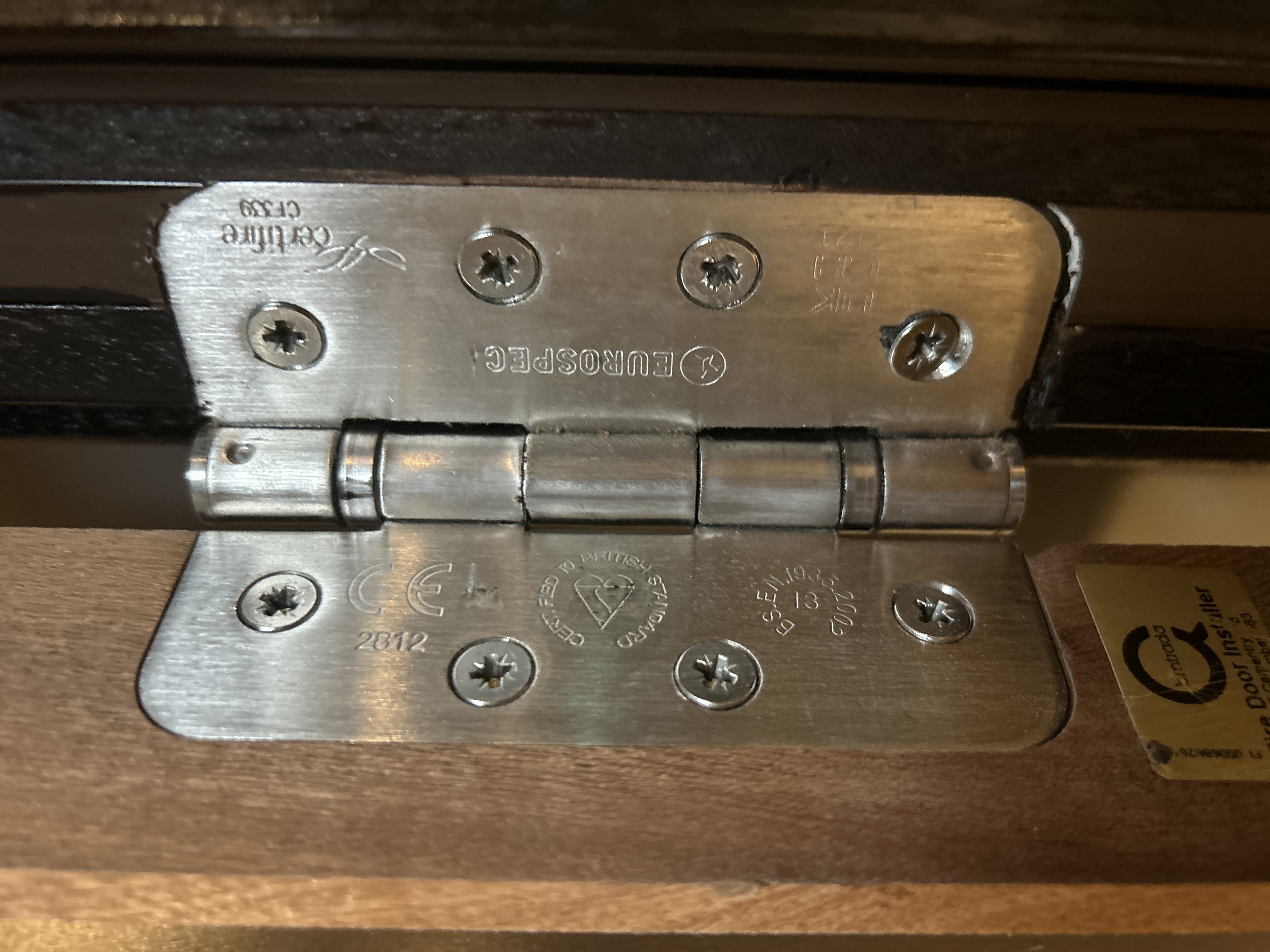 Stainless steel fire door hinge with radius corners